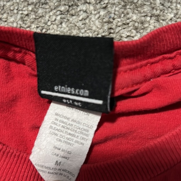 Vintage Etnies Red Shirt - Picture 2 of 3